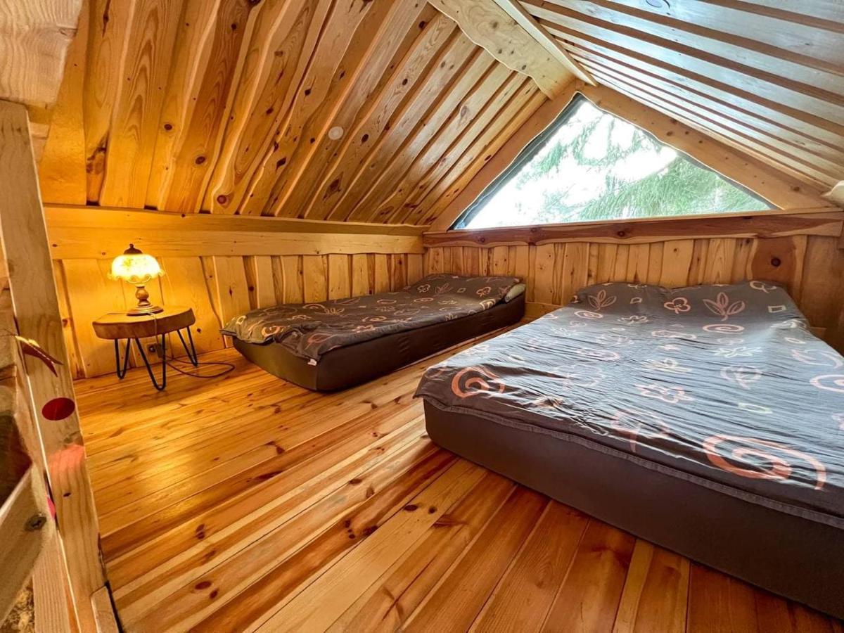 Dragon House In The Tree! Jacuzzi, Sauna ,Cinema,Heated Lici  Exteriér fotografie